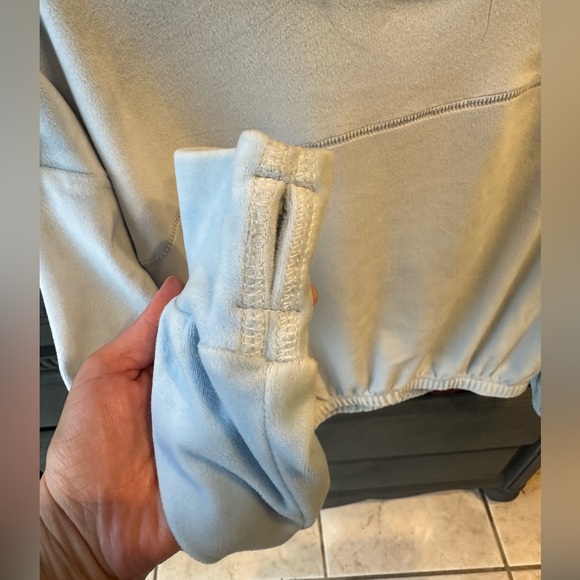 Girl’s Zella Velour sweater - Picture 3 of 5